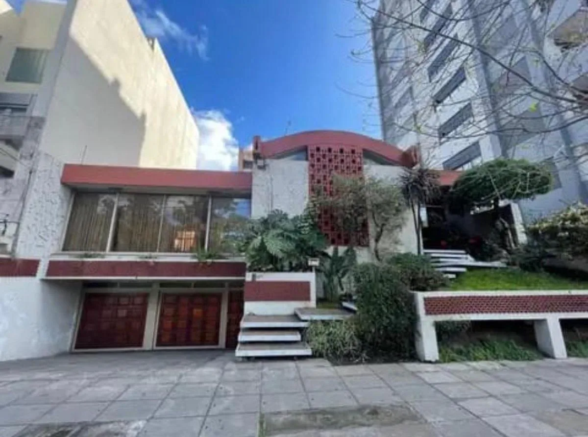 Increíble Oportunidad Comercial Frente a Plaza Arenales!