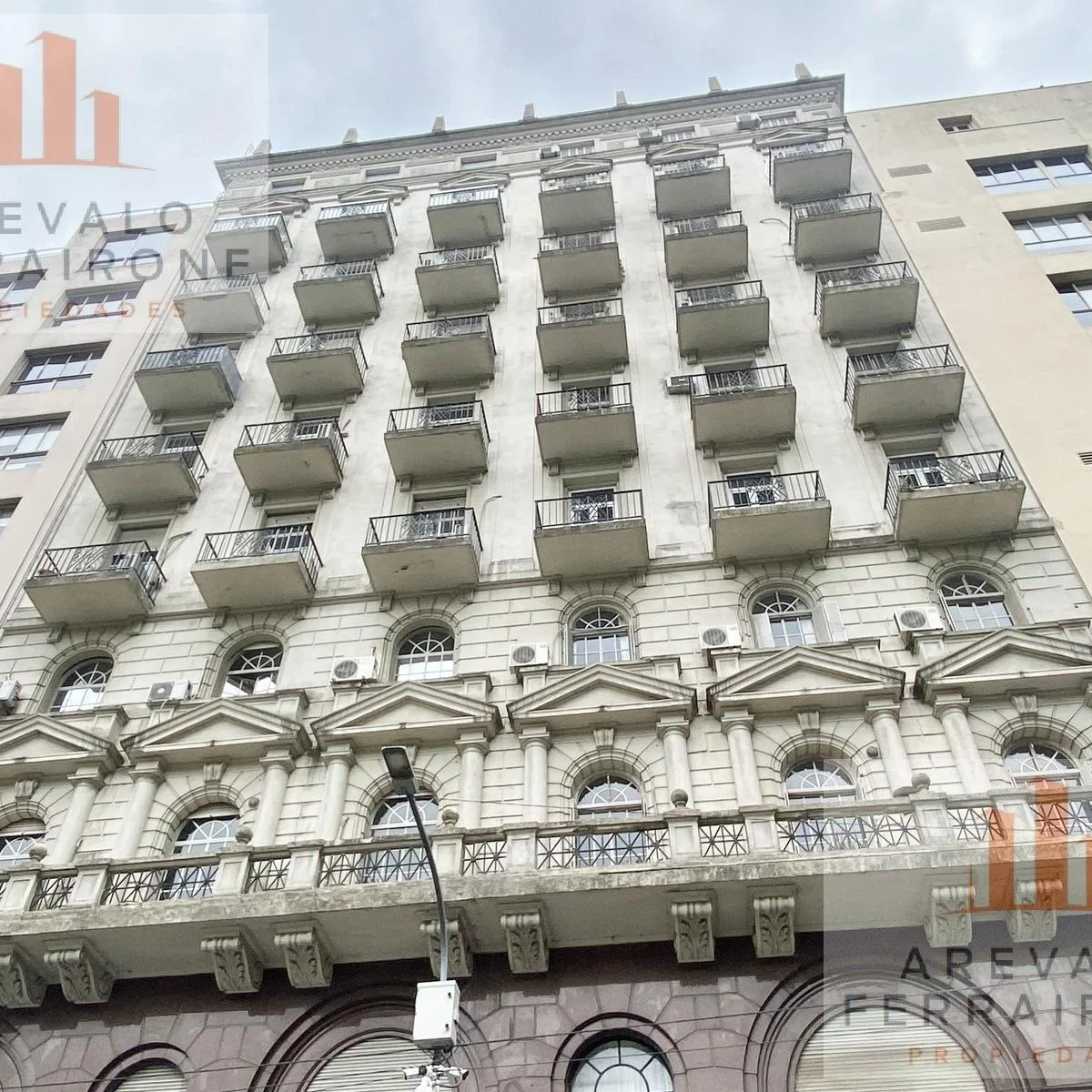 Amplia Oficina en Tucumán y Alem Microcentro Plaza Roma