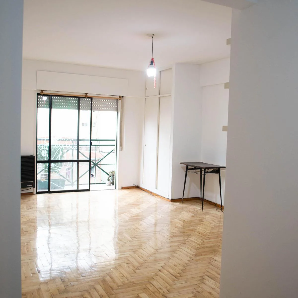 Monoambiente Amplio y Luminoso, con Balcón y Cocina Separada - Almagro