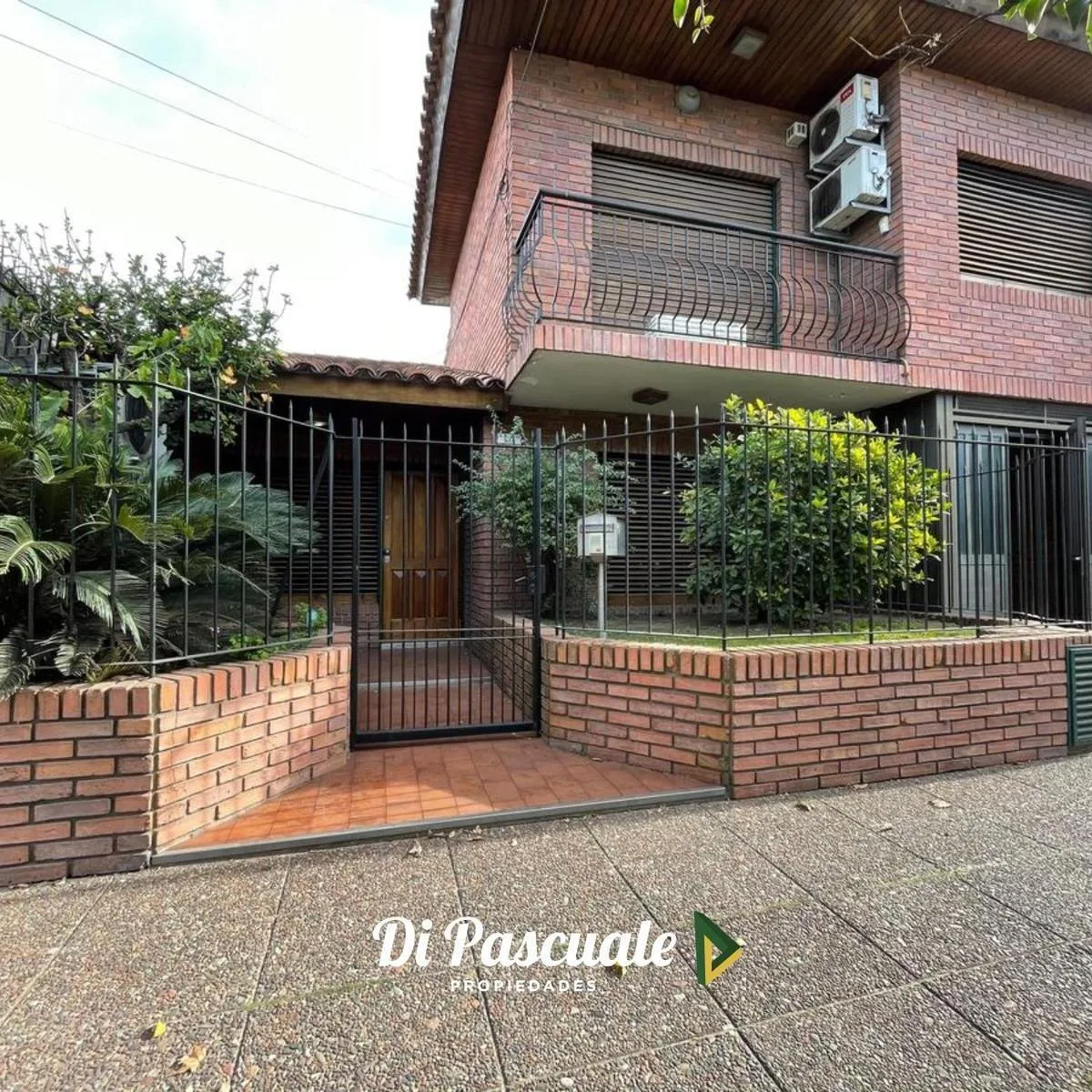 Chalet 2 plantas, 5 dormitorios