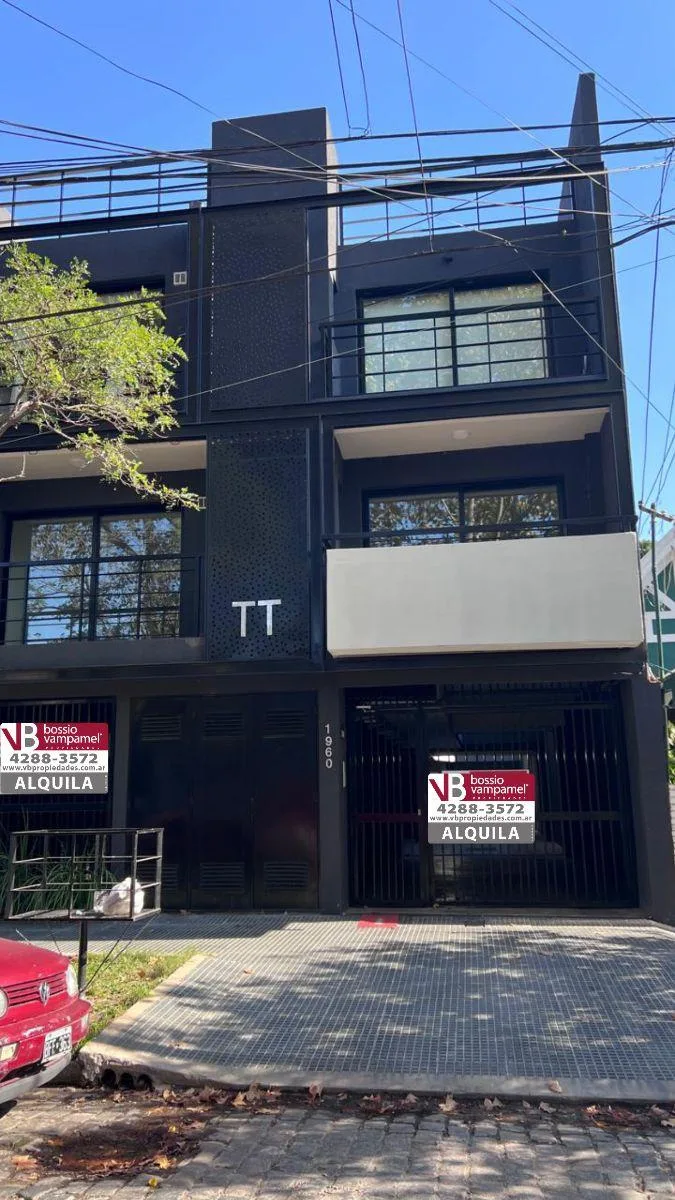 Moderno Monoambiente con Cochera y Terraza Propia