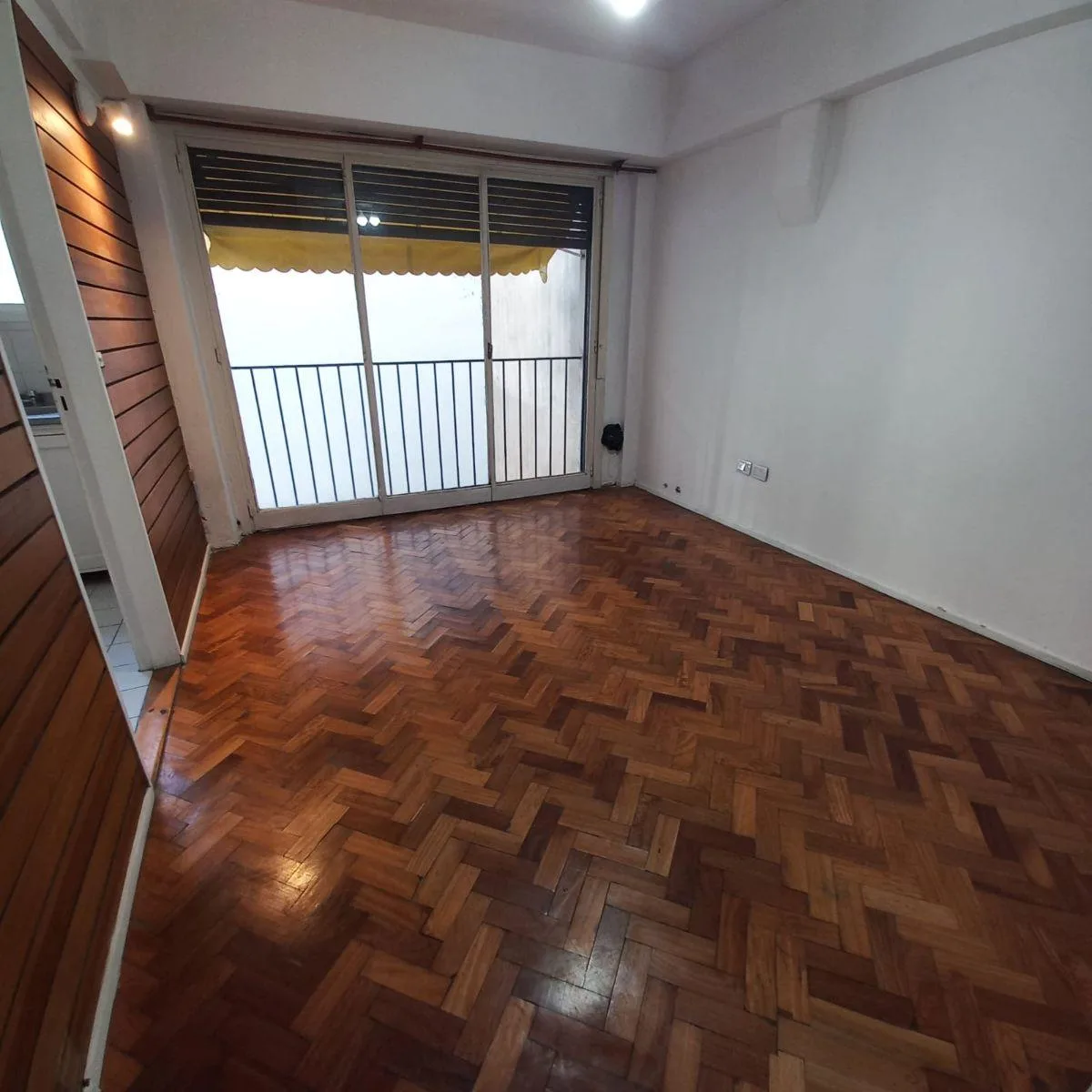 Alquiler 1 Ambiente en Balvanera, Cocina Independiente y Baño Completo