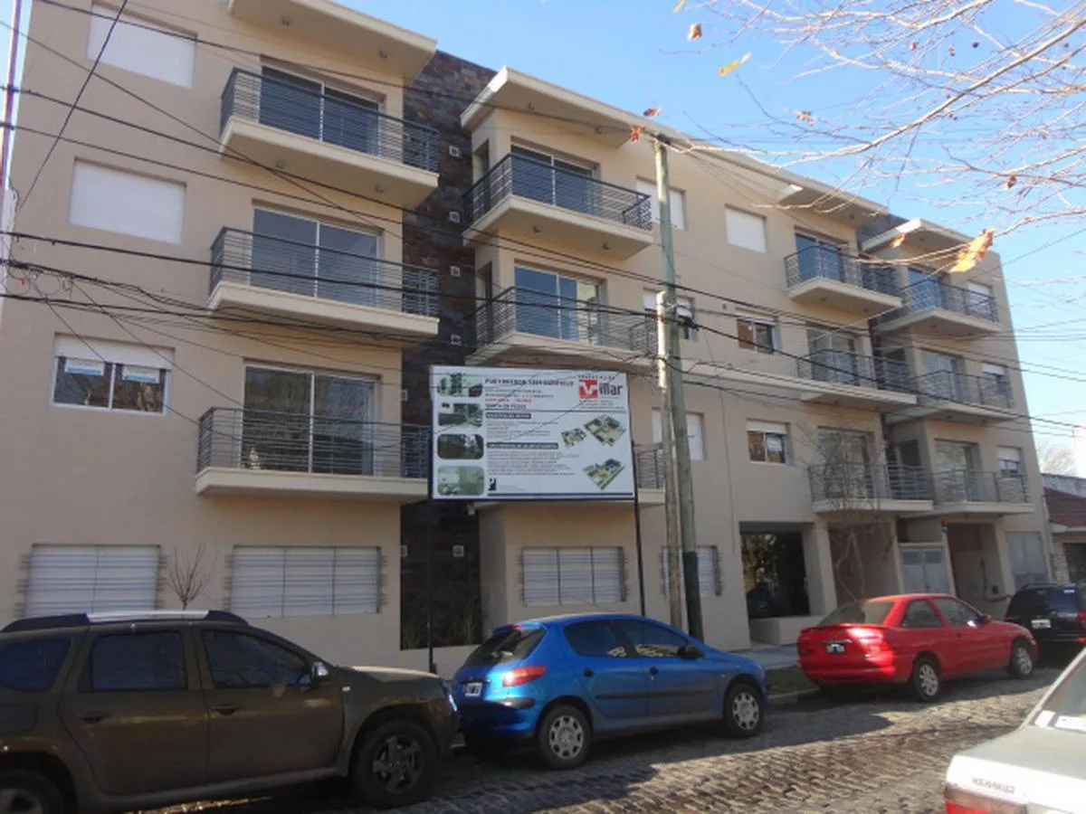 Excelente Departamento de 2 Ambientes Al Frente. - Banfield Este
