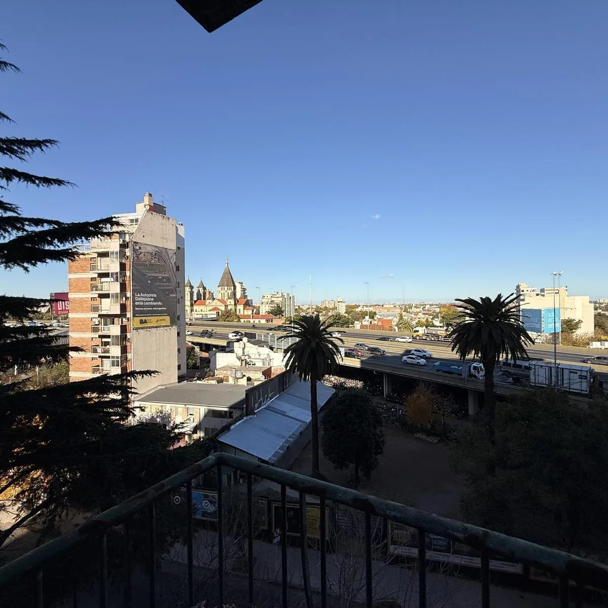 Departamento 3 Ambientes en Alquiler en Parque Chacabuco con Balcón Al Frente