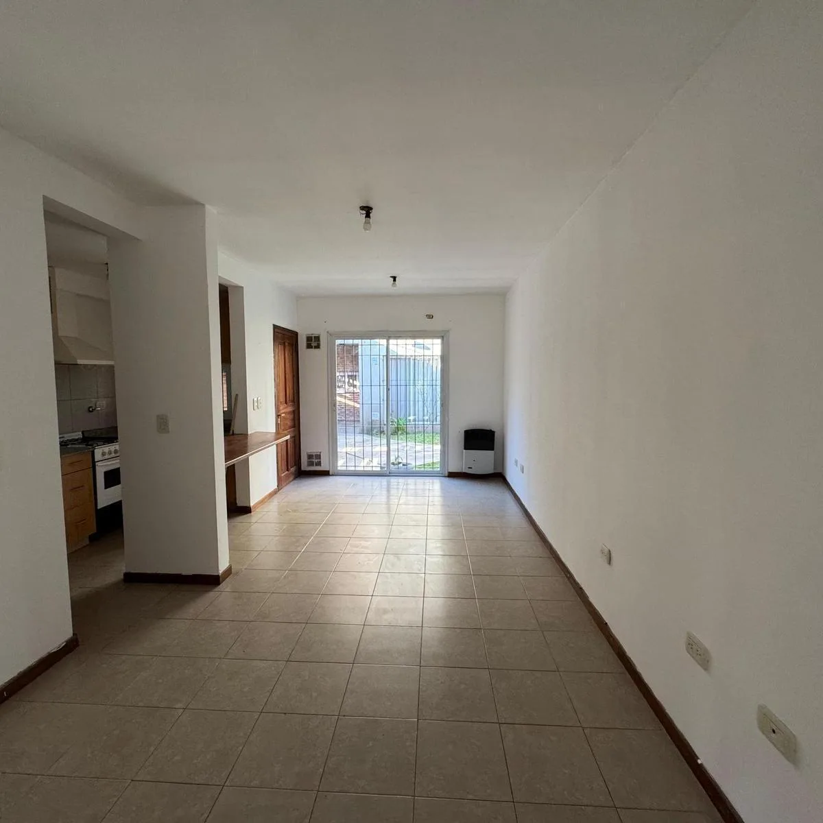 Monoambiente con Cochera en Venta y Alquiler - ID 4705