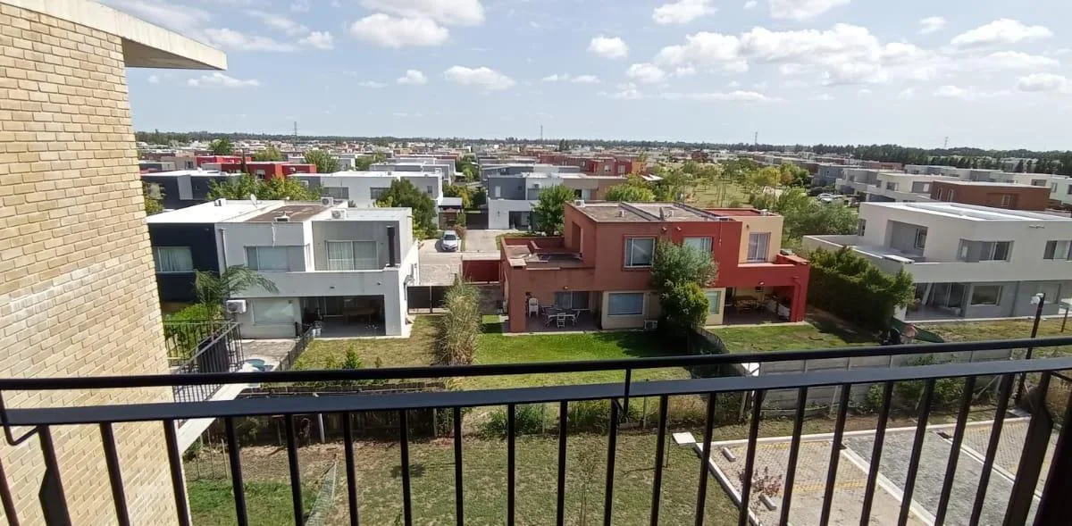Departamento 2 Amb con Balcòn y Cochera