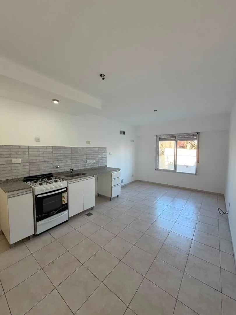 Departamento 2 Ambientes con Cochera en Alquiler