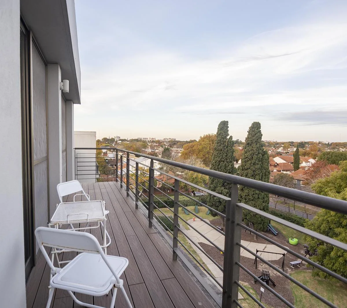 Divisible studio with balcony grill