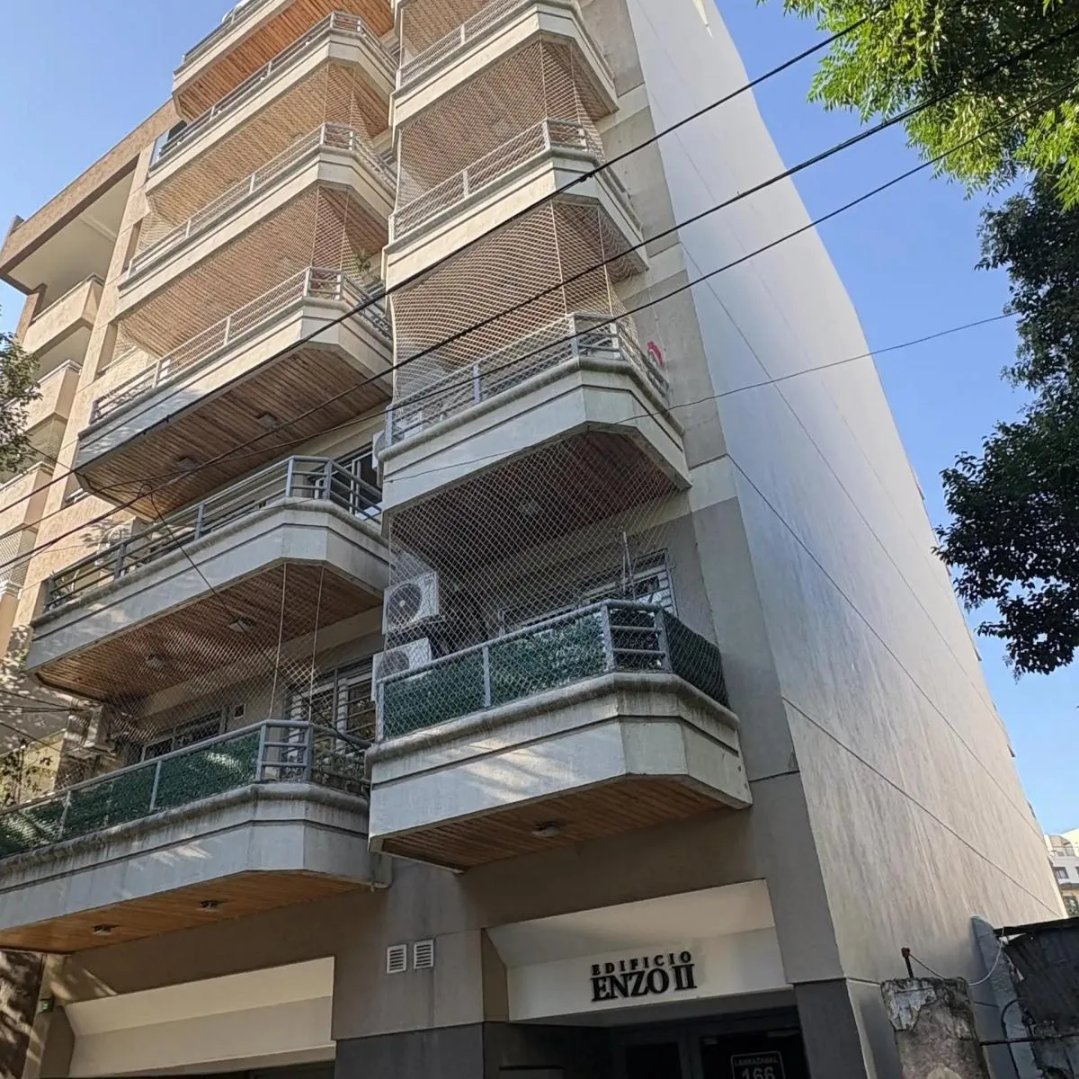 Monoambiente con balcón y cocina a gas