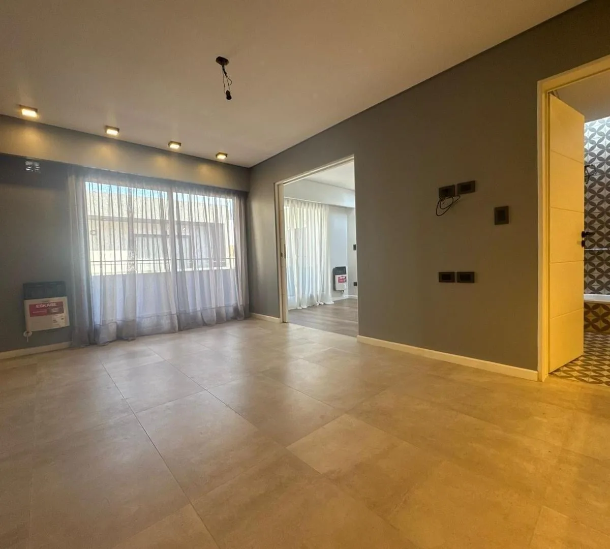Imóvel: 1 quarto, Morón
