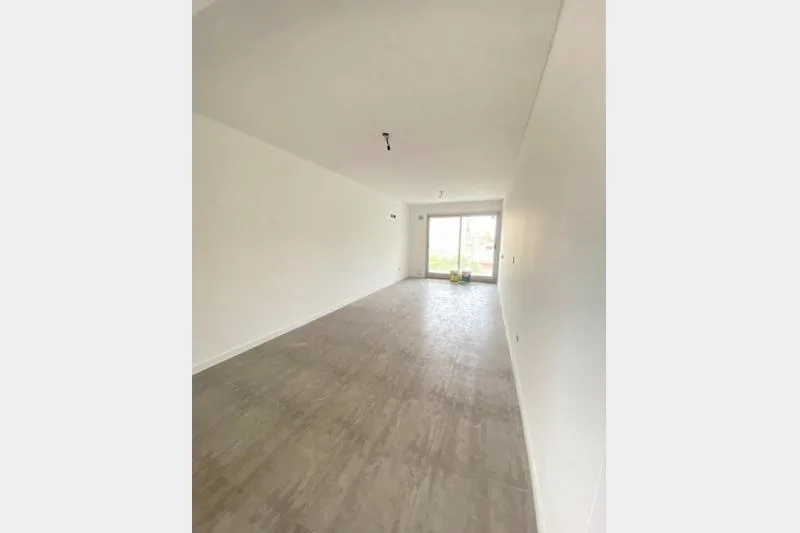 Departamento con Cochera en Flores