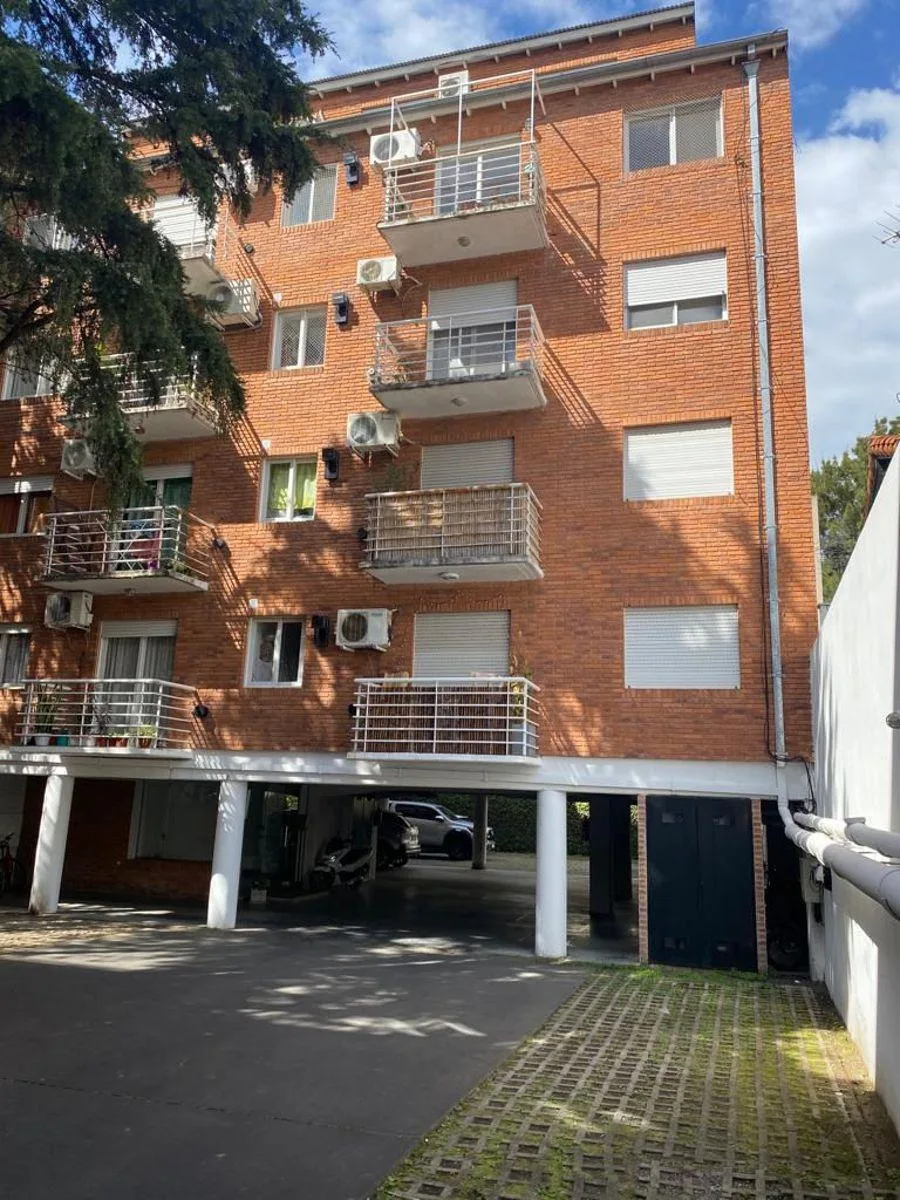 2-room unit, balcony, rear-facing