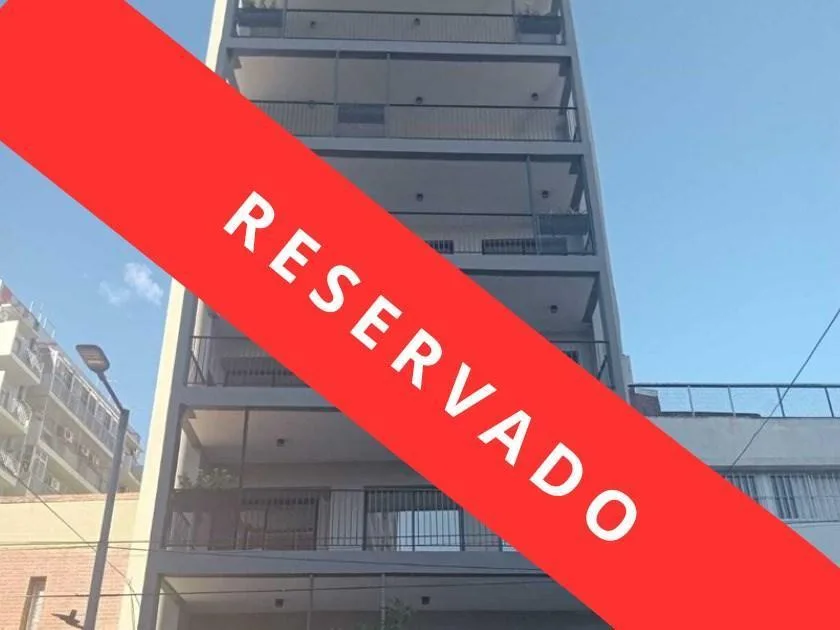 Monoambiente con balcón y amenities