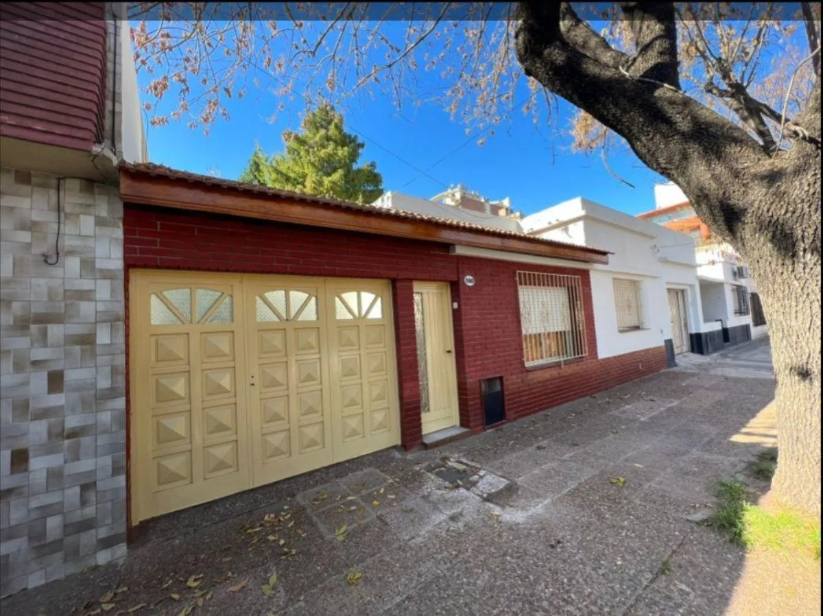 Linda Casa 3 Ambientes en Inmejorable Zona en Alquiler