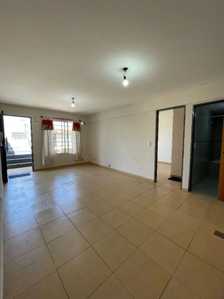 Departamento en Alquiler de 2 Ambientes en Moron Sur, Cerca de Av H. Yrigoyen y Av Eva Peron