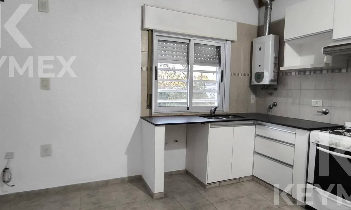 Departamento en Alquiler, 2 Dormtorios, Patio. Los Talas. Berisso