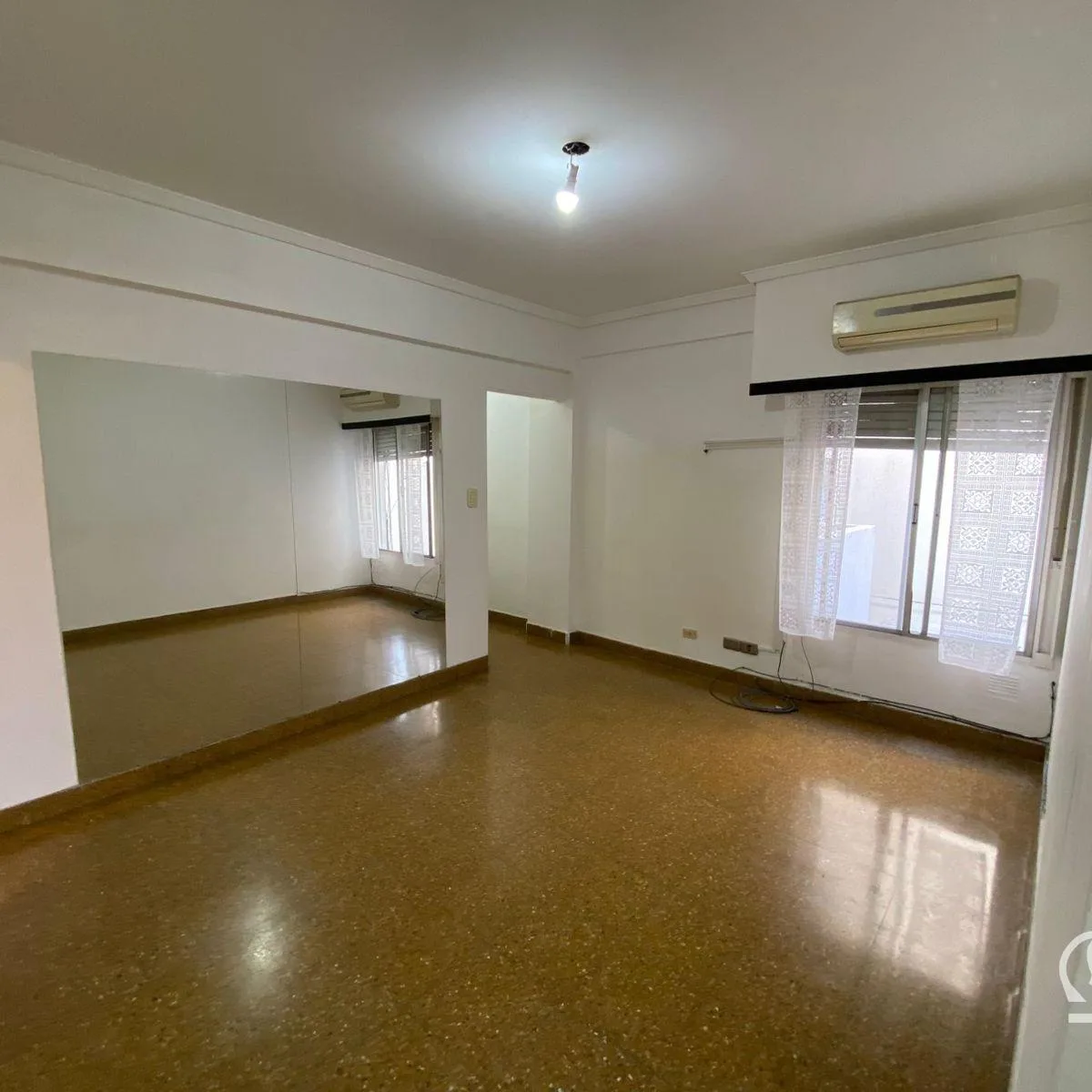 2 ambientes con terraza