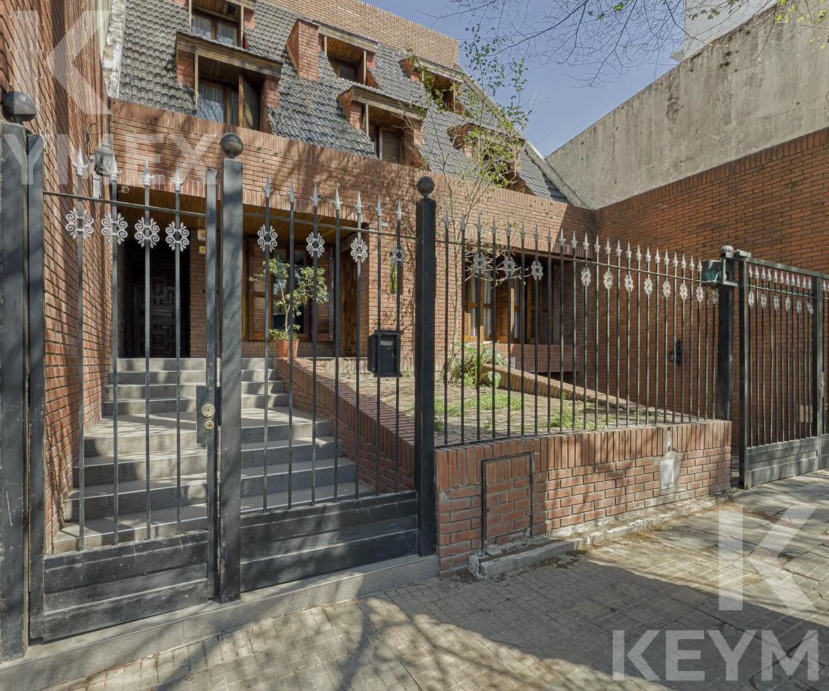 Alquiler Exclusiva Casa de Lujo en Casco La Plata | 5 Suites - Ascensor - 5 Cocheras - Piscina