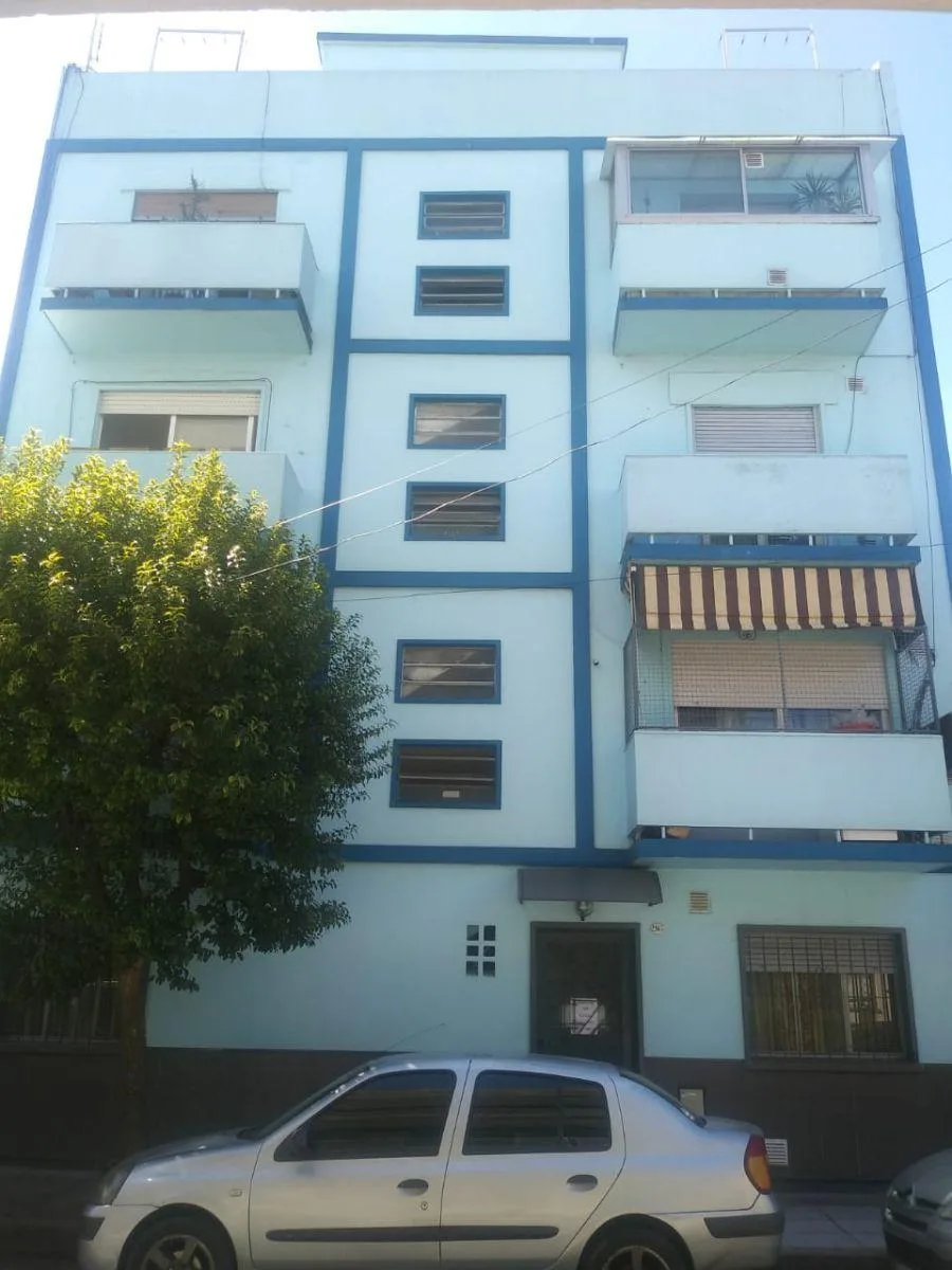 PH 3 Ambientes Al Frente con Balcon