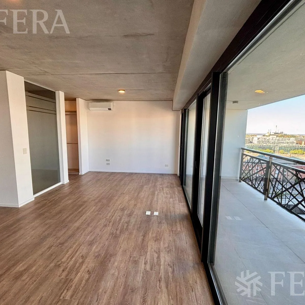 Alquiler Monoambiente con Balcón y Cochera en Capital Federal