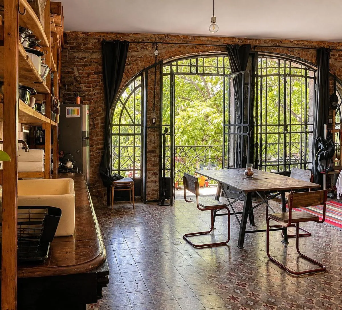 Alquiler Loft Premium Departamento en La Boca – 100 m&sup2; con Balcon