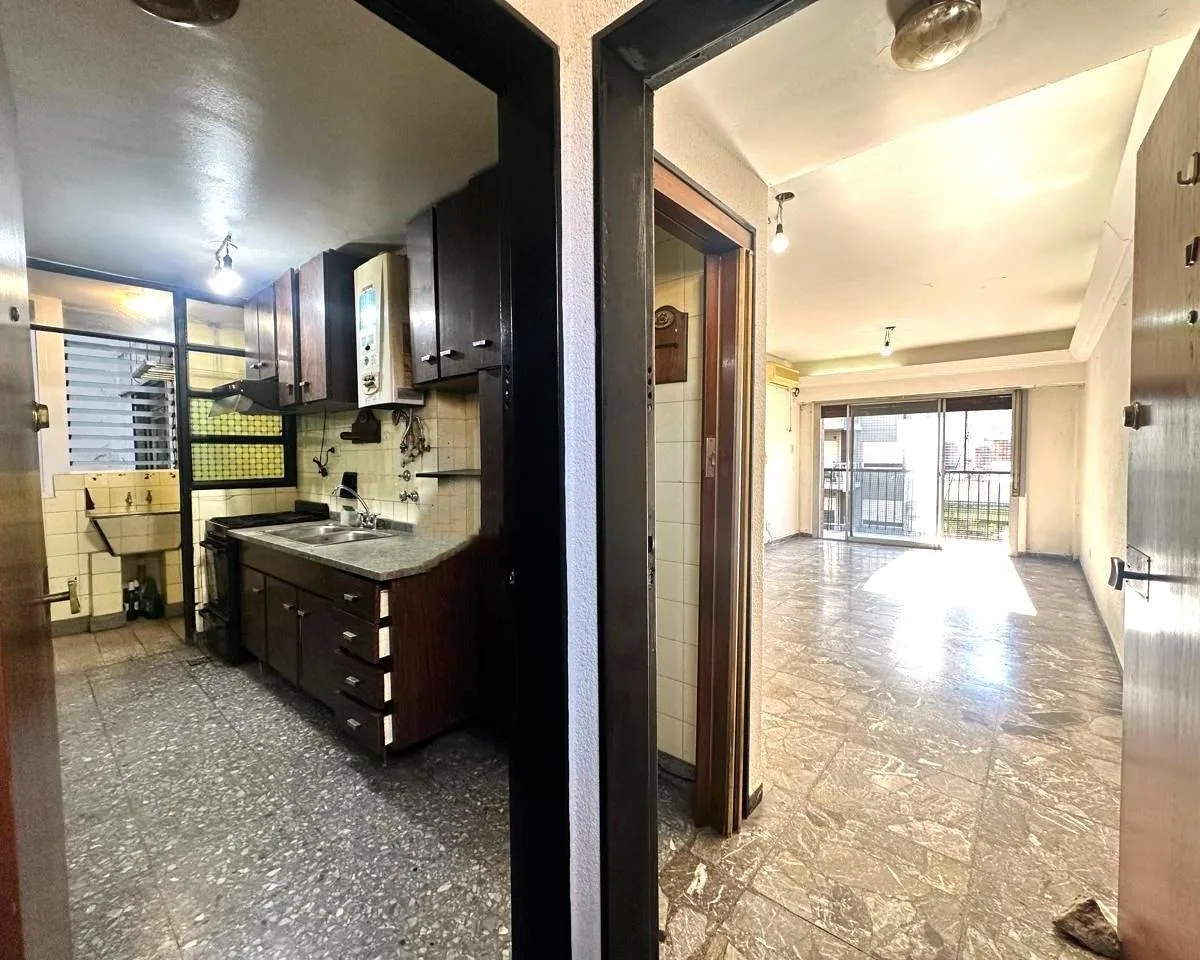3 bedrooms, balcony