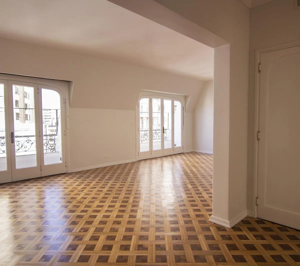 Alquiler. Piso Francés. Señorial. 4 Dorm. con Cochera. Palermo
