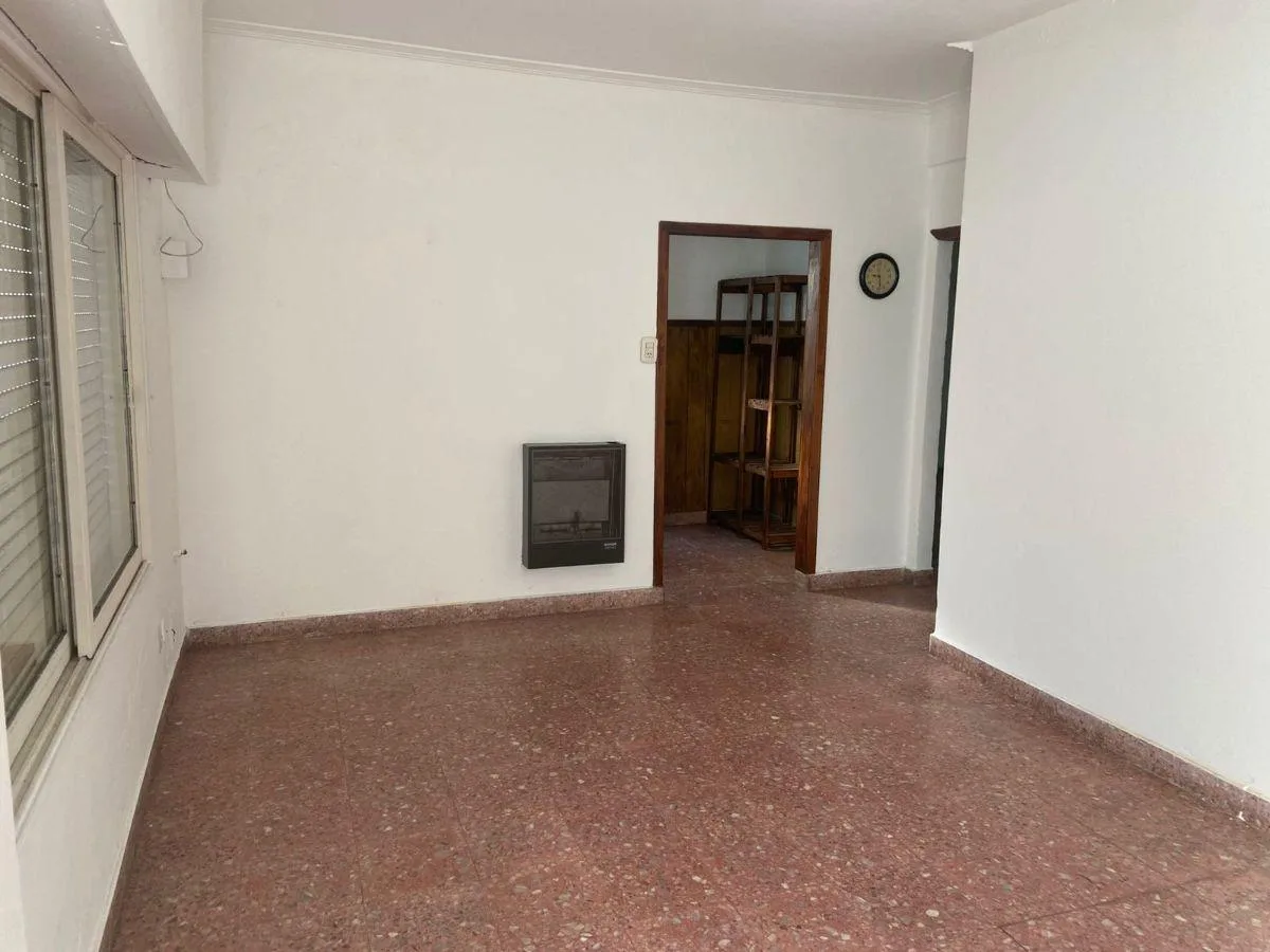 Tipo Casa de 3 Amb. Amplio en Pa C/terraza. Buen Barrio
