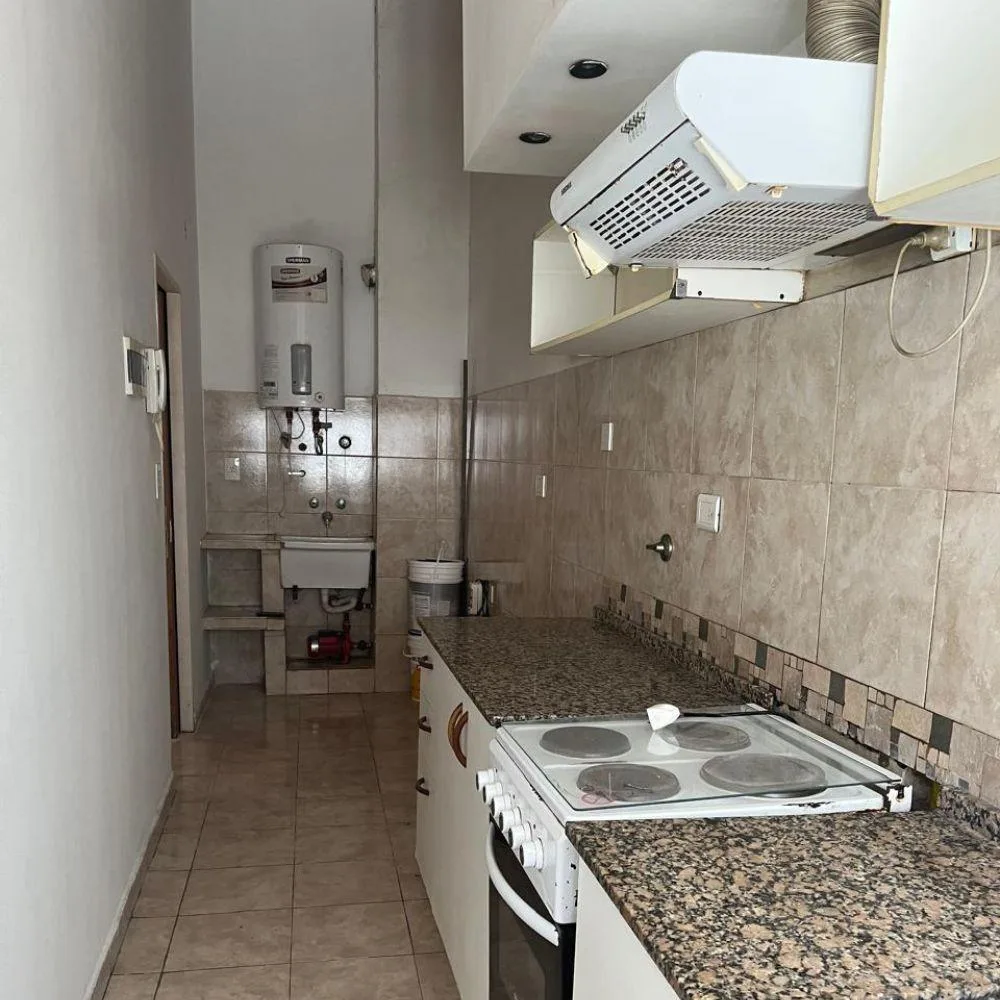 Alquilo 2 Ambientes con Patio Sin Expensas