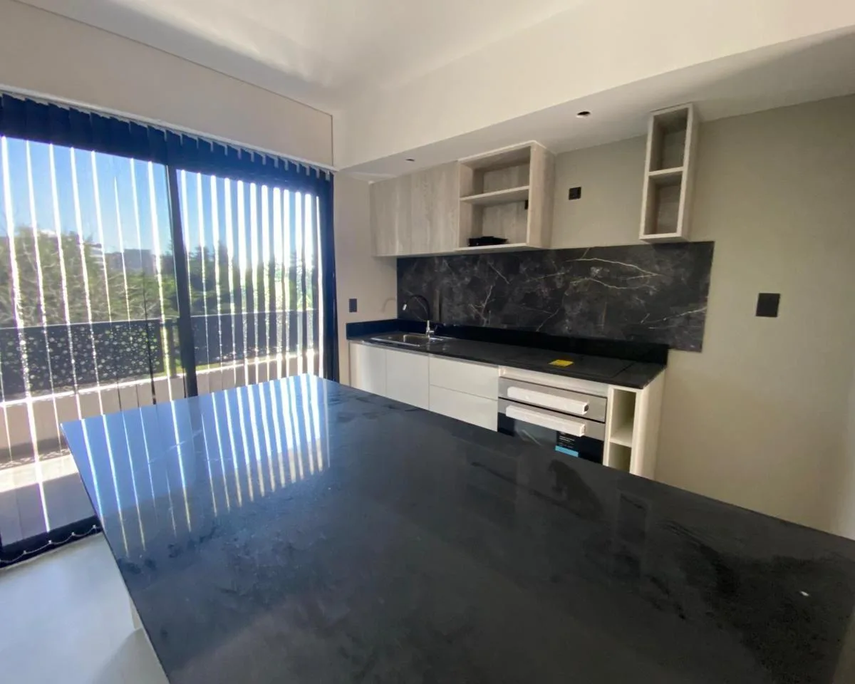 2 ambientes con balcón aterrazado