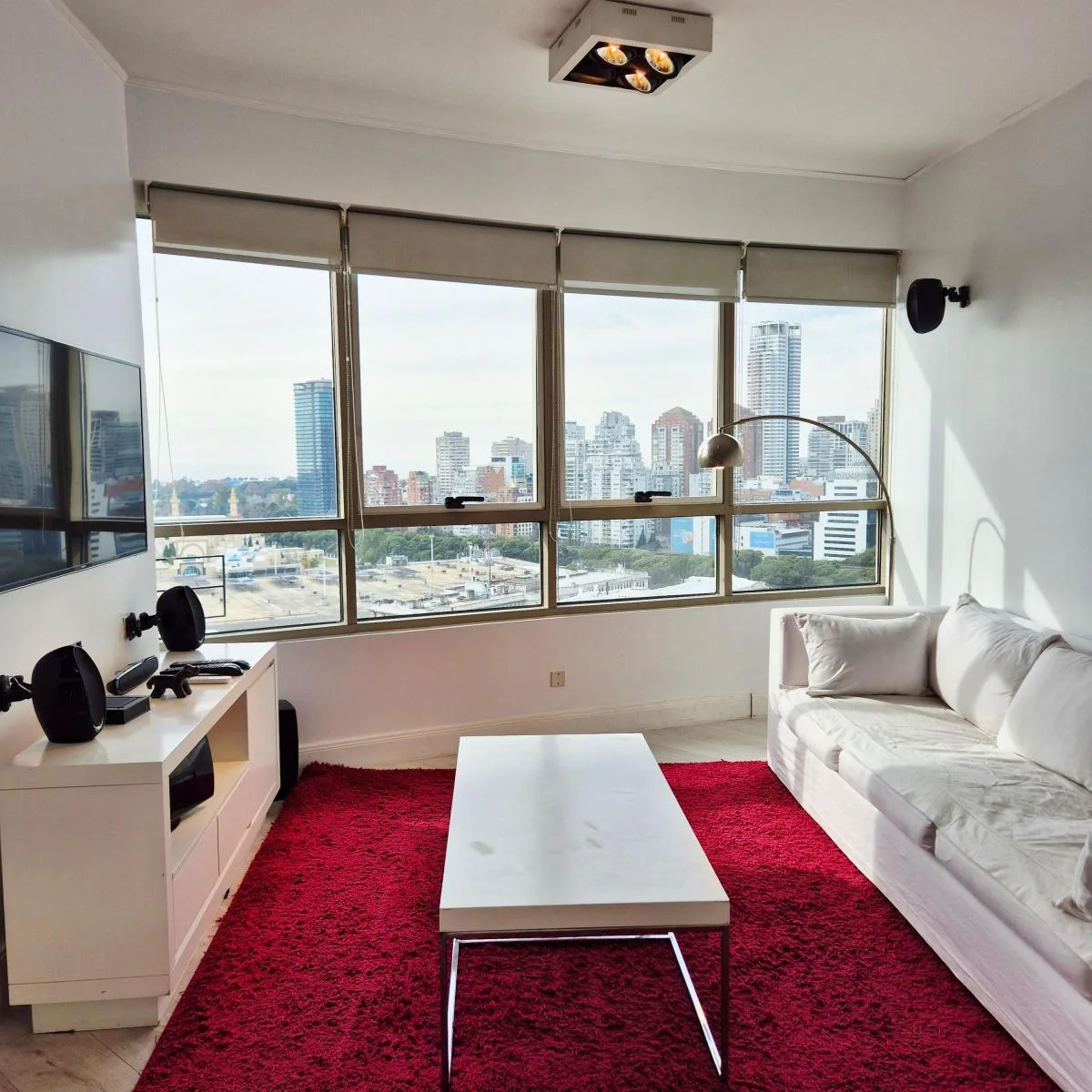 Piso 20, terraza y vista al río