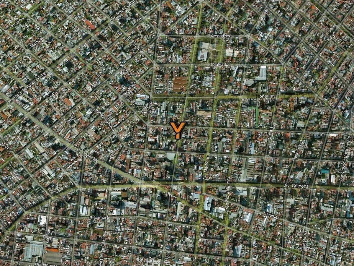 Monoambiente amoblado con balcón