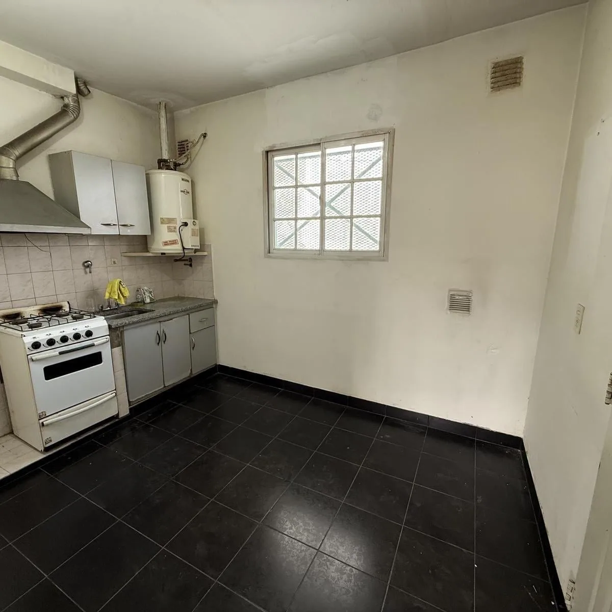 Departamento Dos Ambientes en Alquiler en Wilde