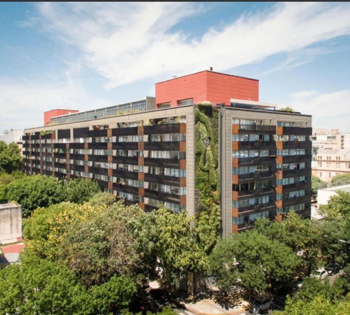 2BR with balcony and parking