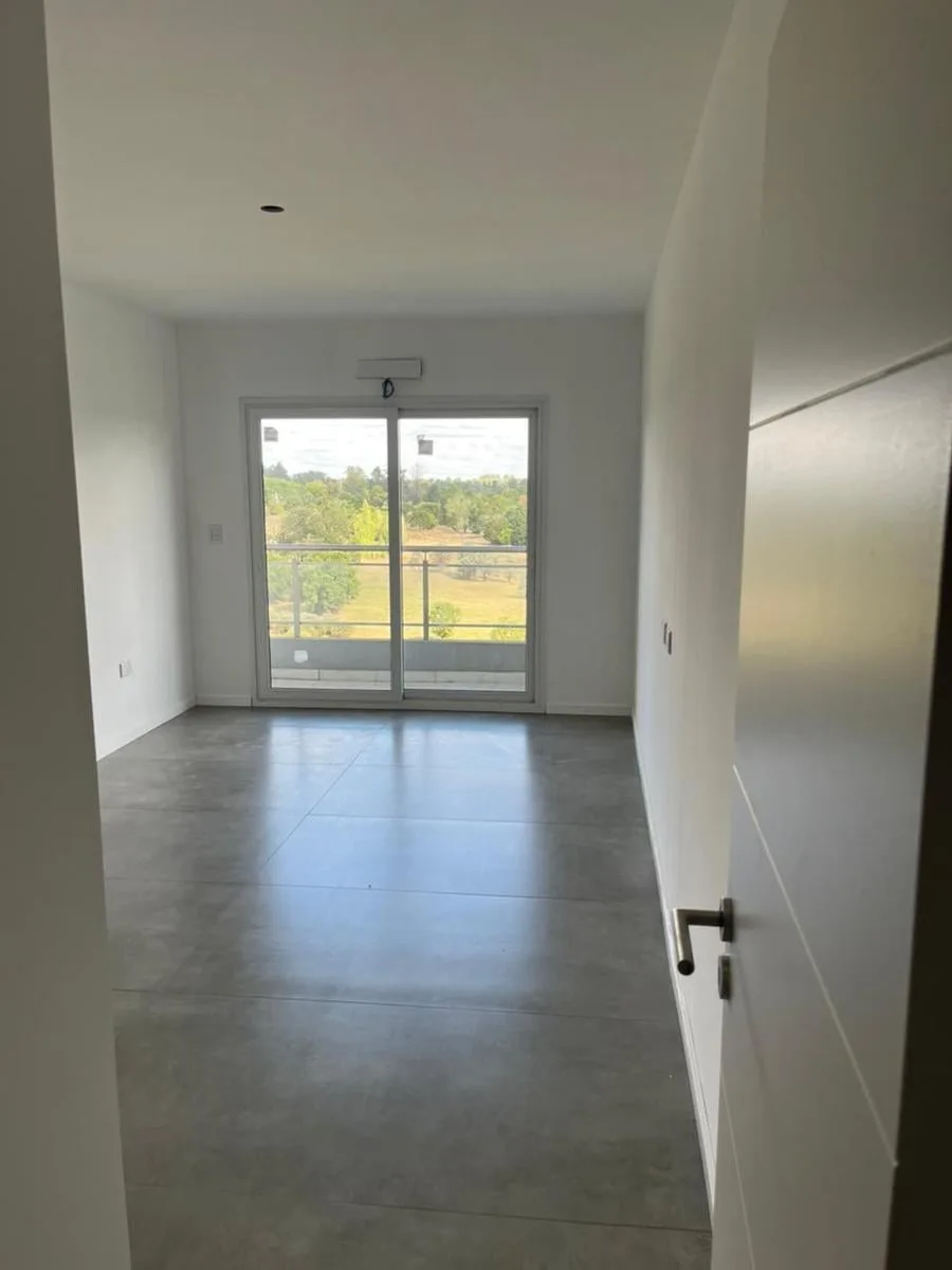1 quarto com terraço e piscina