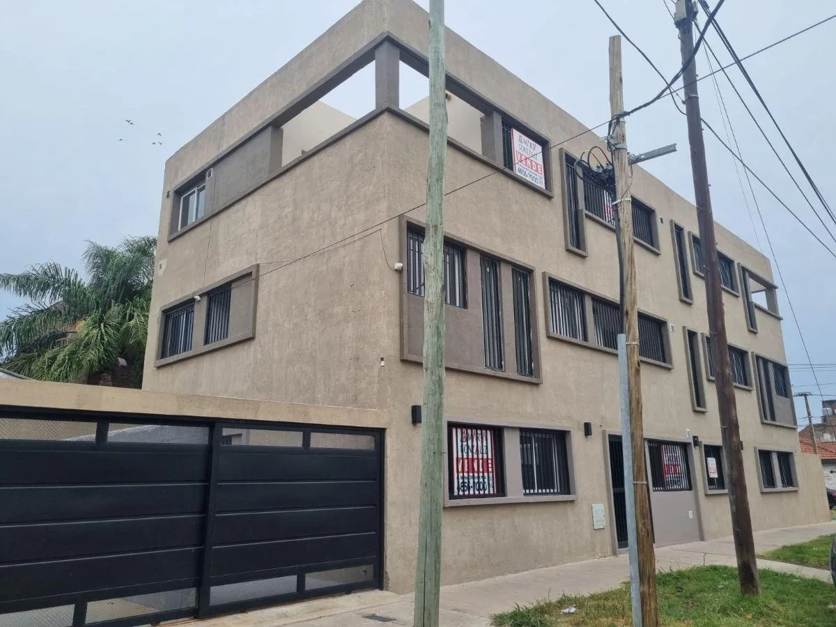 Alquiler Departamento 2 y 1/2 Ambientes/ Caseros