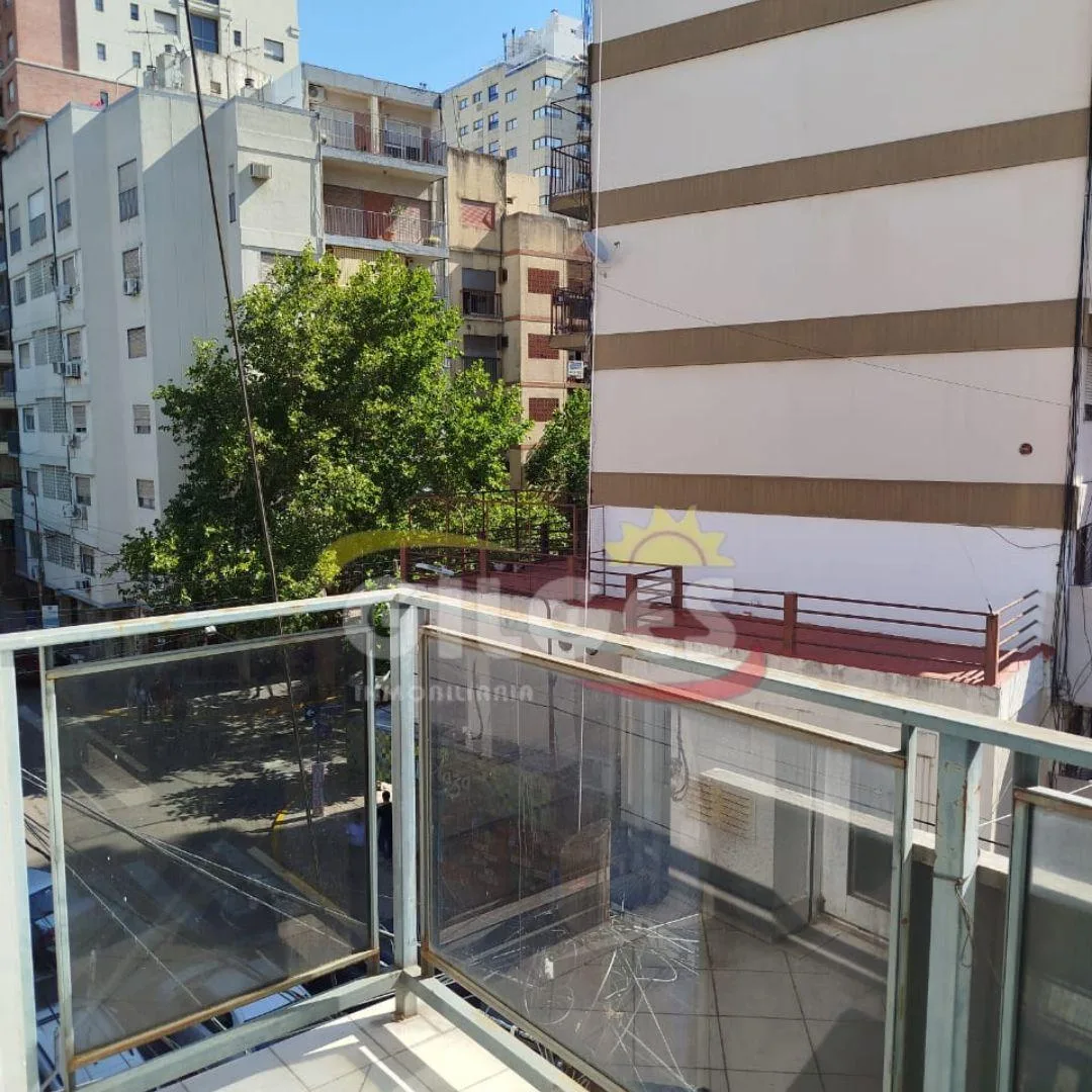 Alquiler de Departamento 1 Ambiente en Ramos Mejia Al Frente Muy Buen Estado