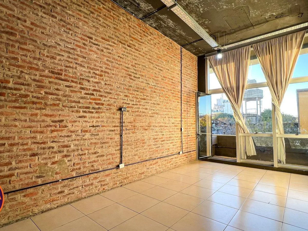Loft con balcón y cochera
