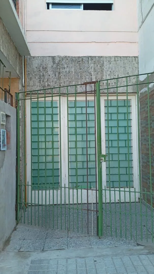 PB al fondo con patio