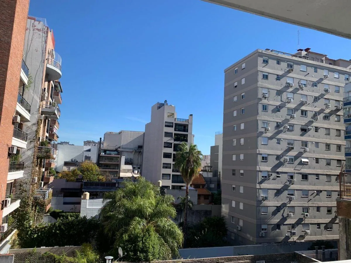 Monoambiente con Balcon - Cochera - Alquiler Vivienda / Oficina / Uso Comercial