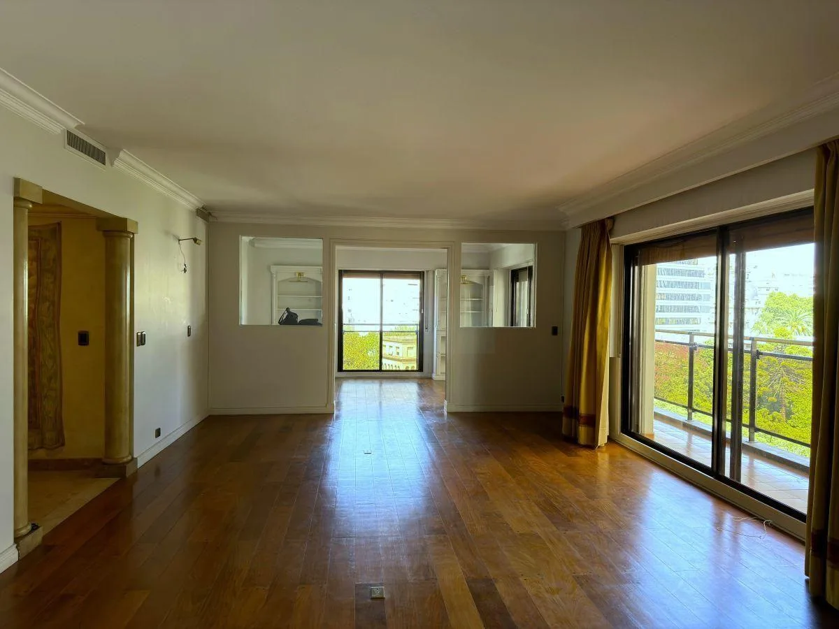Distinguido Departamento en Retiro Amplitud, Luz y Máxima Comodidad Alquiler Usd 3000 Mas Gastos