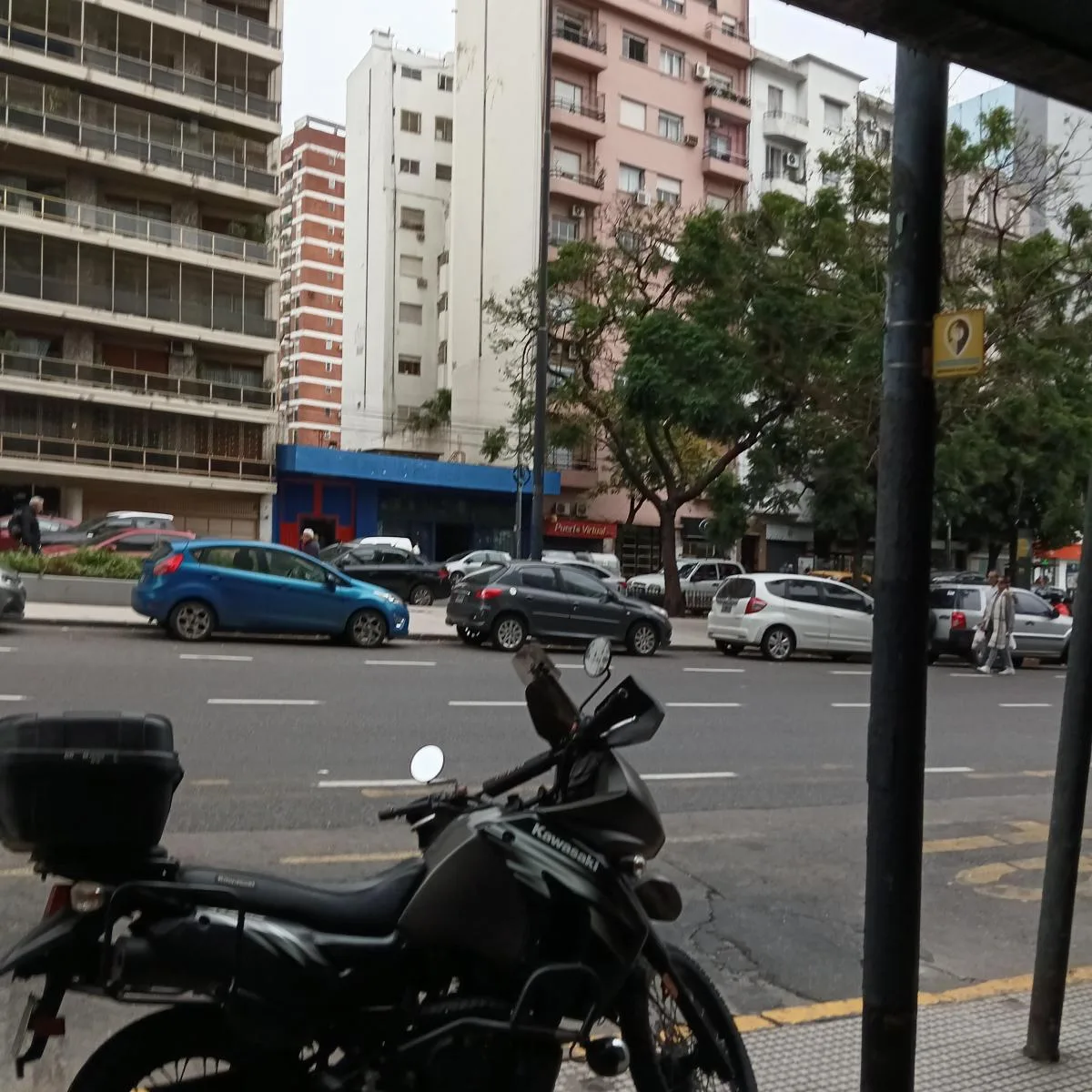 Departamento Muy Luminoso, Primera Junta