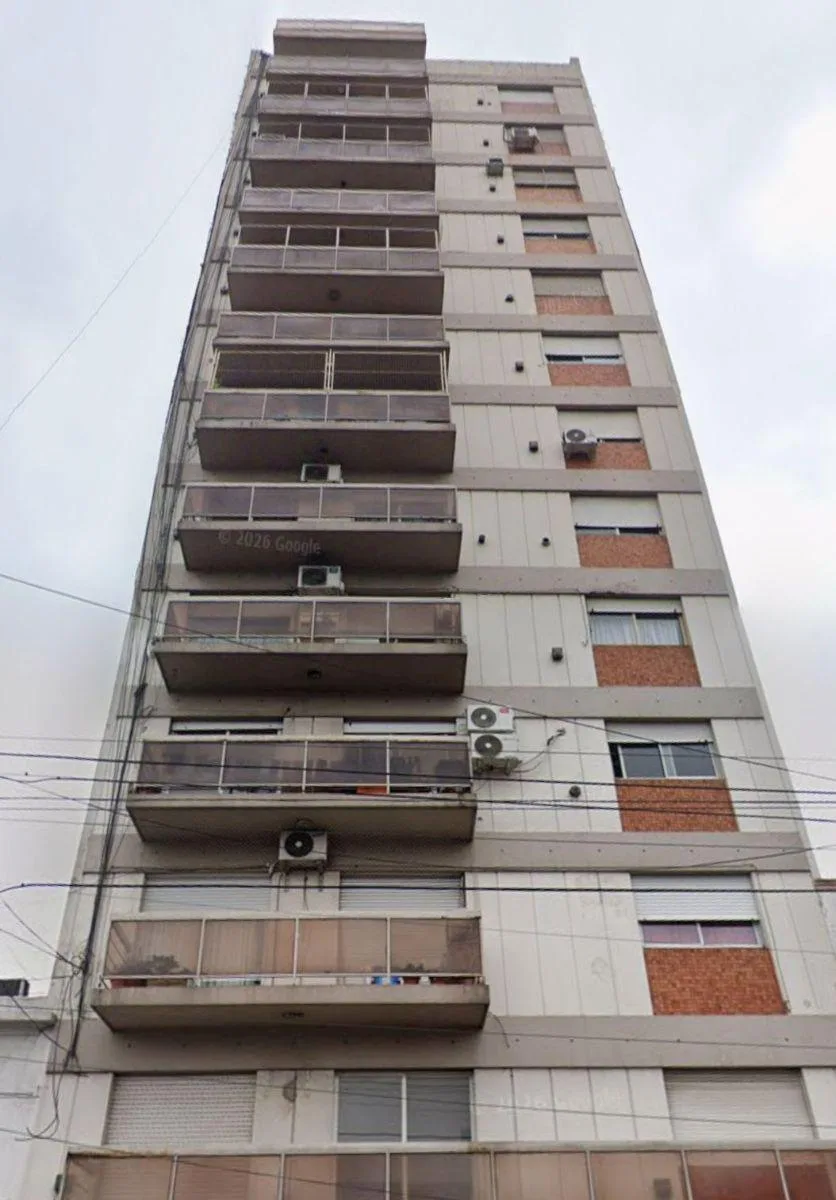 Departamento 4 Ambientes con Cochera!