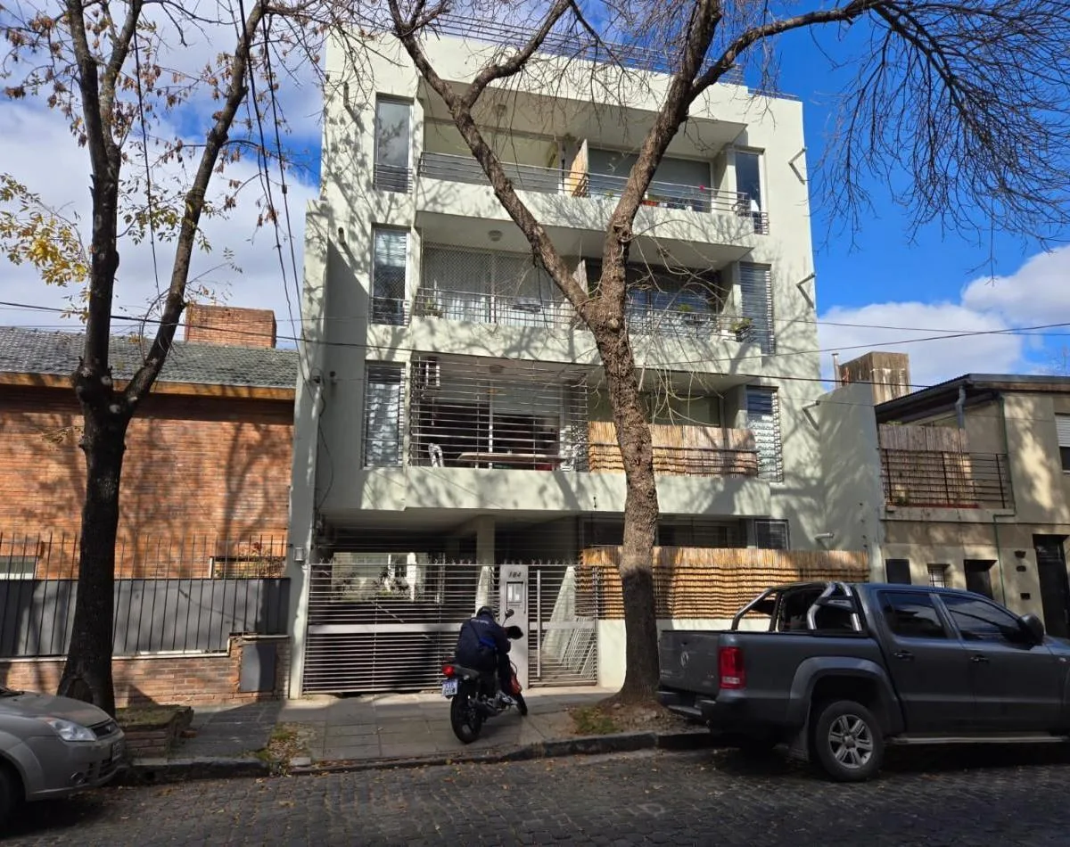 Alquiler Departamento de 3 Ambientes C/cochera y Pileta en San Isidro