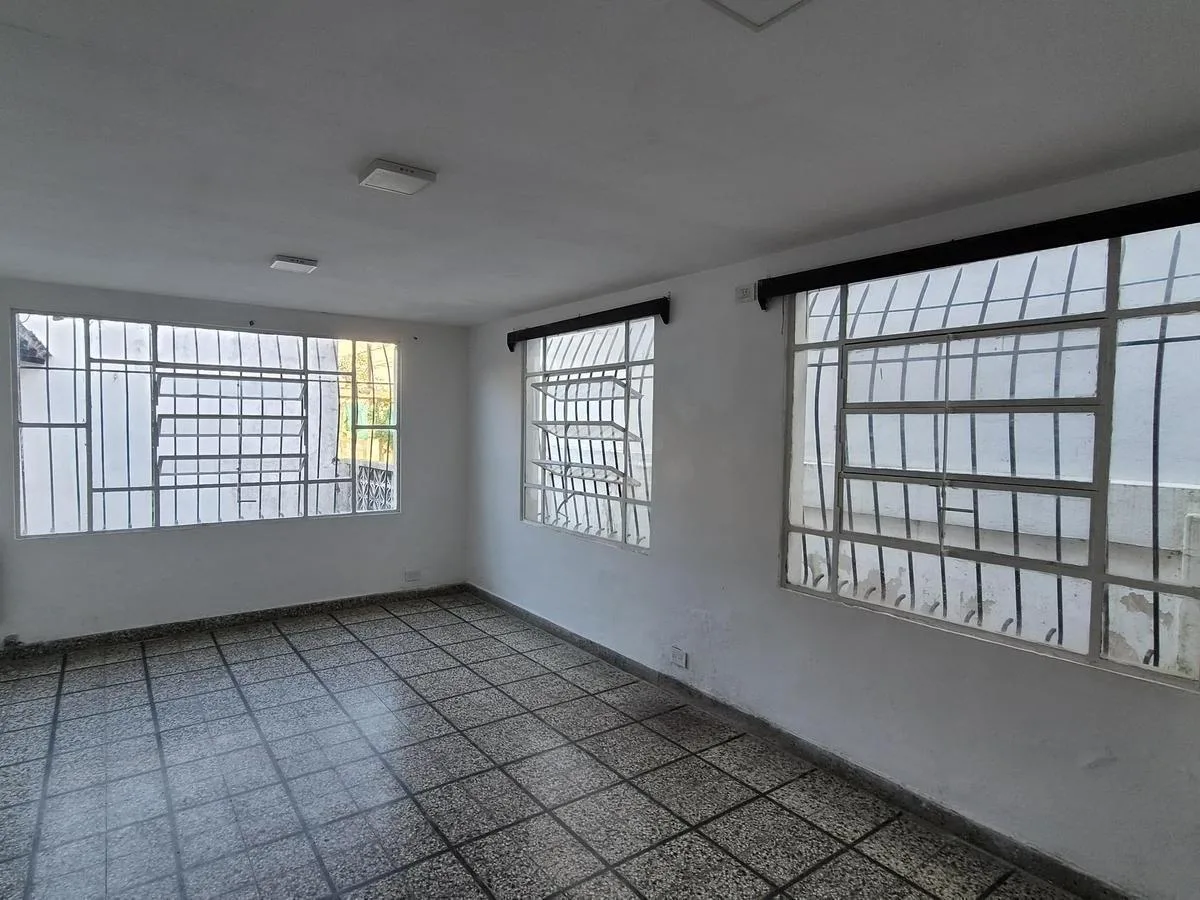Planta baja, patio y 2 dormitorios