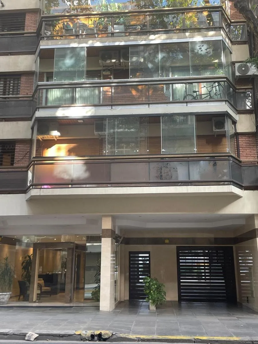 6º piso al frente con balcón