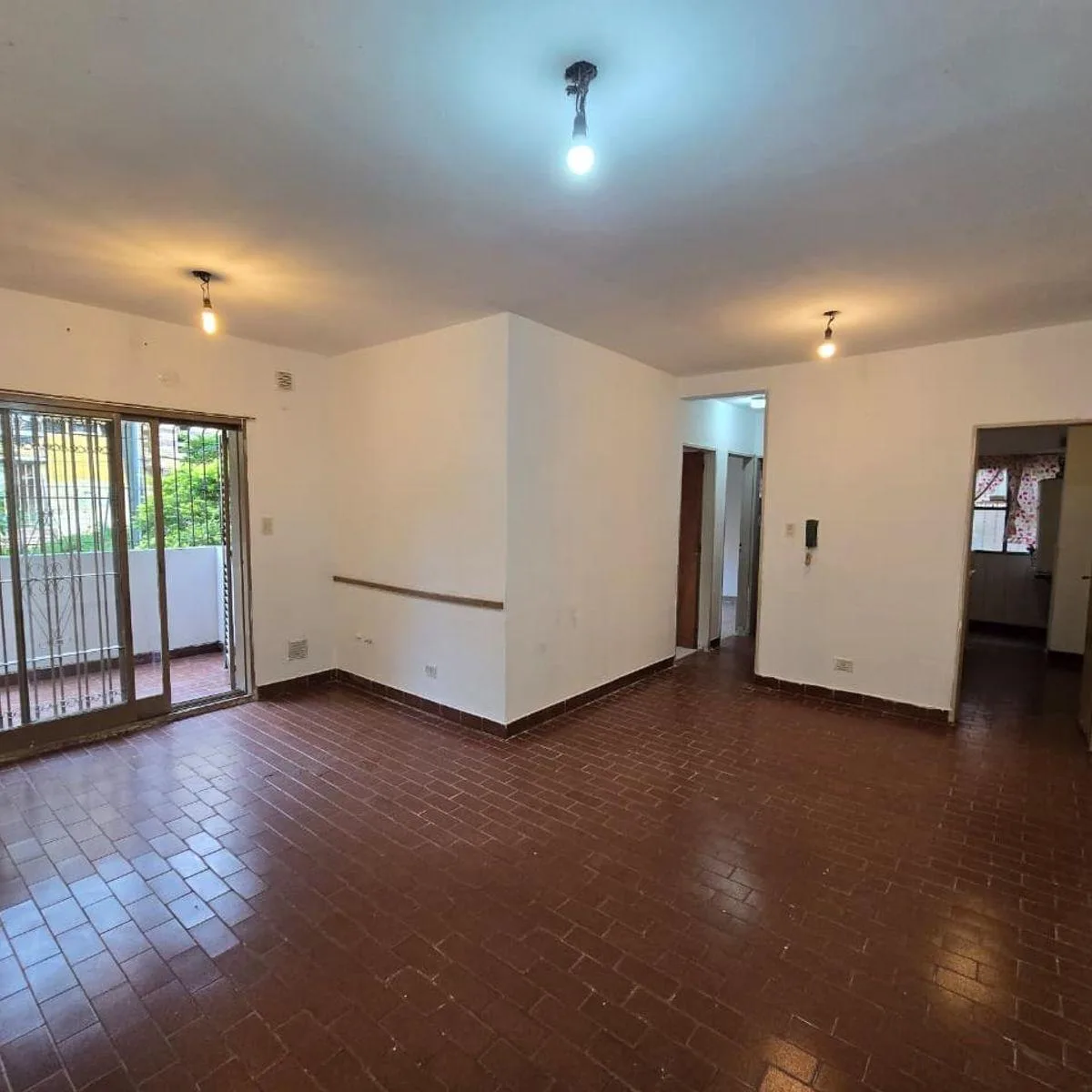 Alquiler de Departamento 3 Ambientes en Planta Baja - Barrio Coca Cola