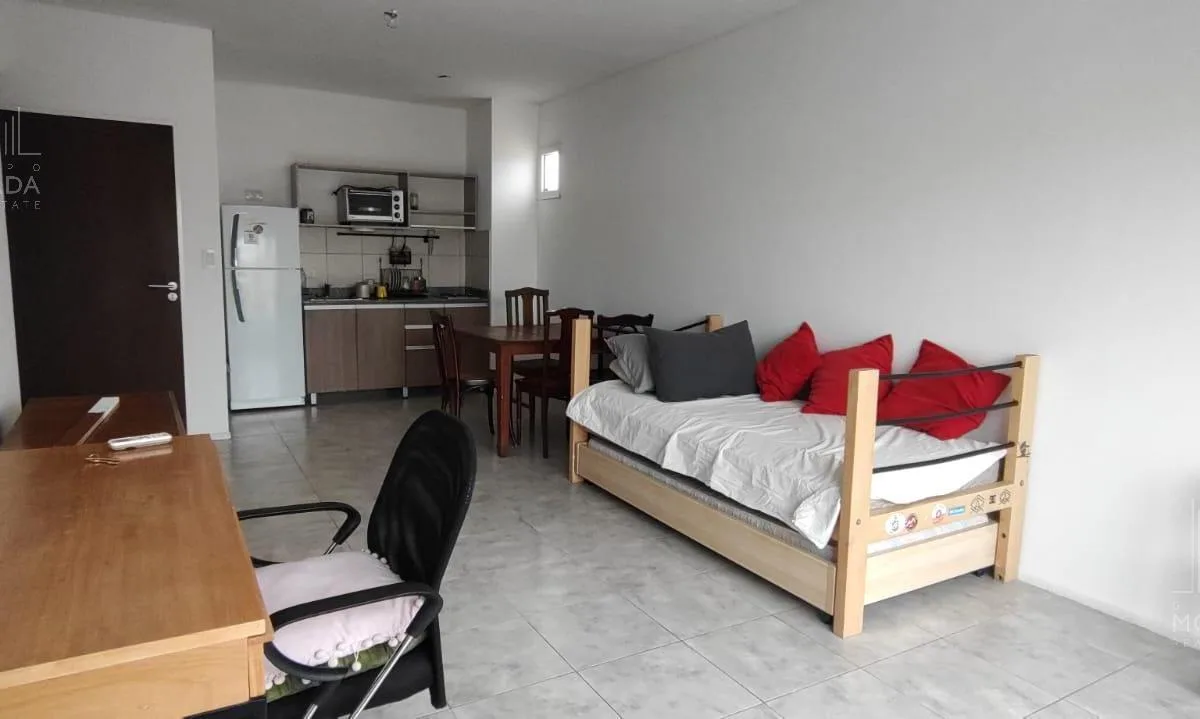 Studio with private terrace in Colegiales