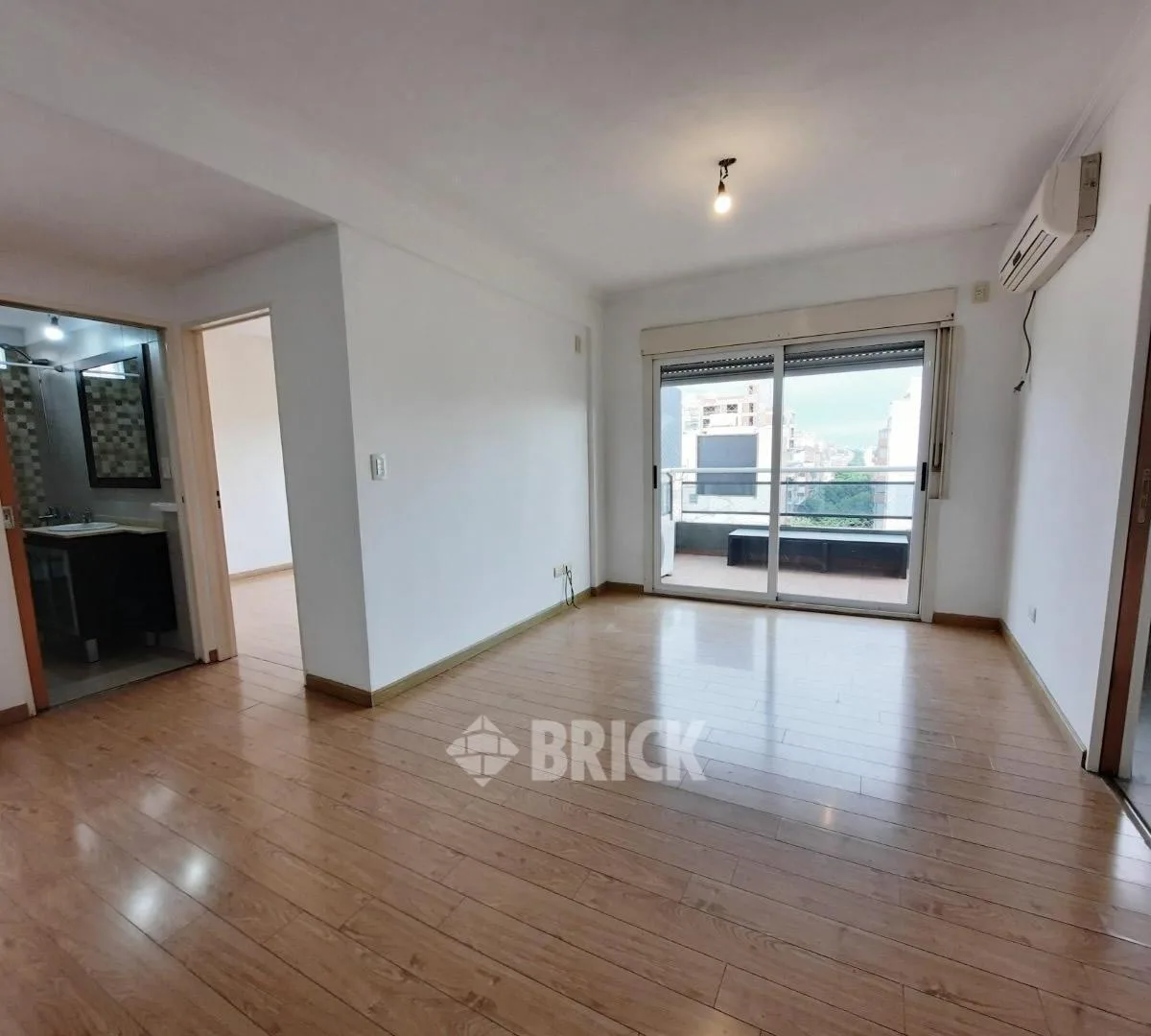 2-room front unit with terrace balcony