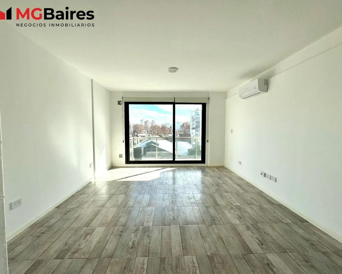 Studio 3A with balcony